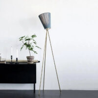 lampadaire-style-scandinave-trepied-plancher-lampe-conique-gris-162 Lampadaire | SCANDO