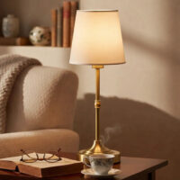 lampe-chevet-moderne-chic-table-laiton-a-chauds-359 Lampe de Chevet | ELEGANCIA