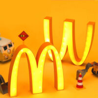 lampe-decorative-amusante-sculpture-lumineuse-forme-darche-mcdonalds-498 Lampe | CARTOON