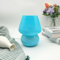 lampe-raffinee-prestigieux-verre-turquoise-vibrant-design-381 Lampe de chevet | GLASSY