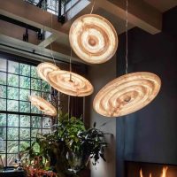 suspension-luminaire-design-verre-sculpte-aux-reflets-ambres-990 Suspension Luminaire | PYRA
